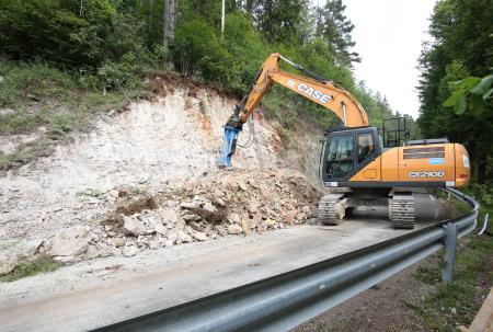 CESTA BEGUNJE CERKNICA REKONSTRUKCIJA KANALIZCIJA 07 FOTO LJUBO VUKELIČ